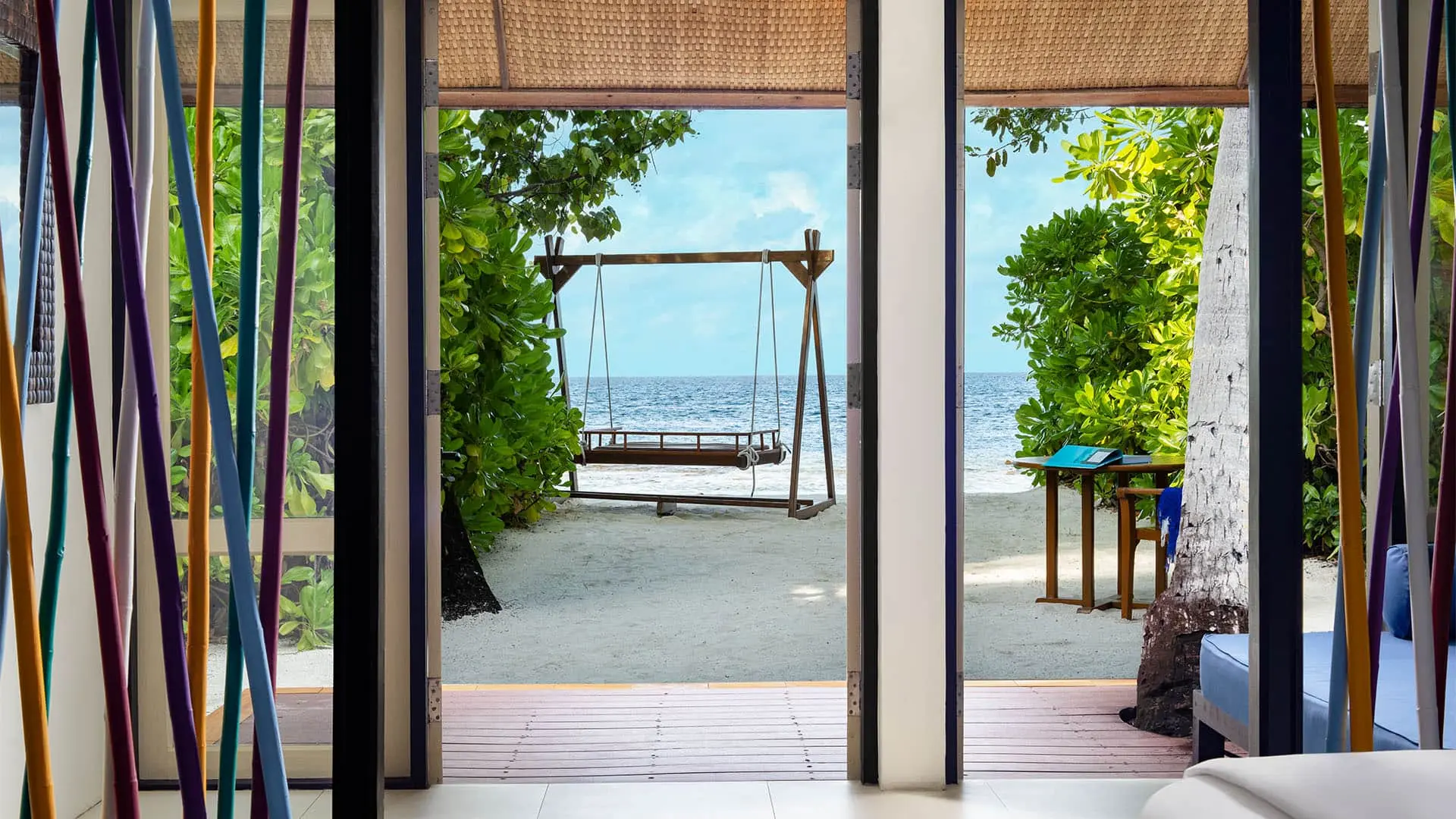 DHAWA IHURU Beach Front Rainmist Villa