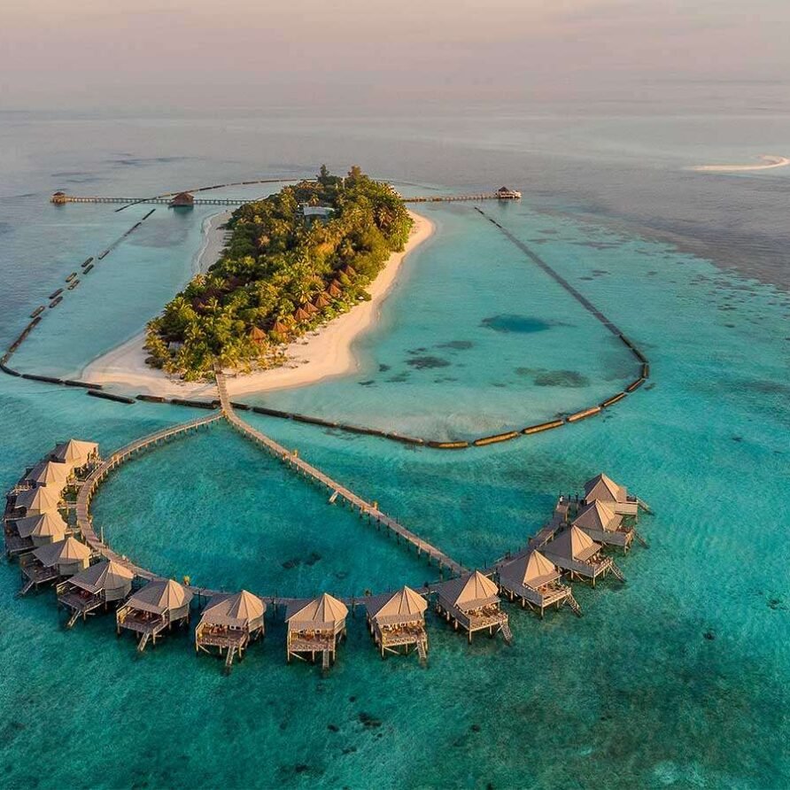 KOMANDOO ISLAND RESORT Beach Villa